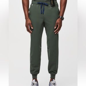Men’s Figs Tansen jogger in Moss